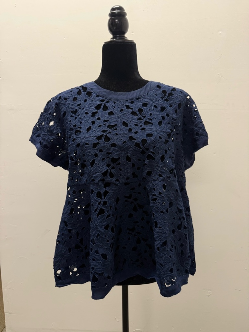Anthroplogie Navy Lace Pendulum Short Sleeve Top